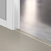 Порог Quick-Step 2000х45х8мм Минеральная  крошка песочная QSVINCP40137