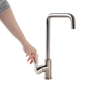 Смеситель для кухни IDDIS Kitchen Line K05STL0i05 поворотный излив сталь